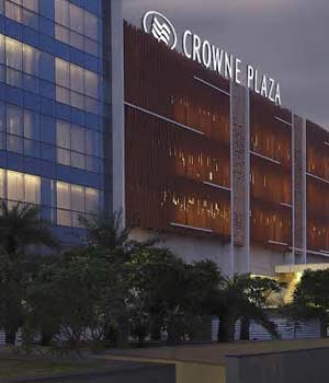 Crowne-Plaza-five-star-hotel-in-jaipur